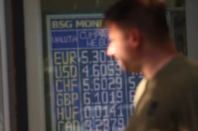 Leul s-a apreciat, joi, în raport cu principalele valute Leul s-a apreciat, joi, în raport cu principalele valute